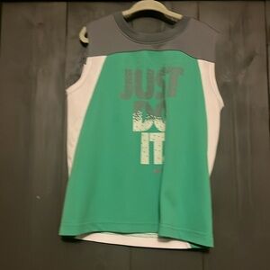 Nike boys cut off size 6